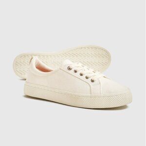 Quince white canvas sneakers